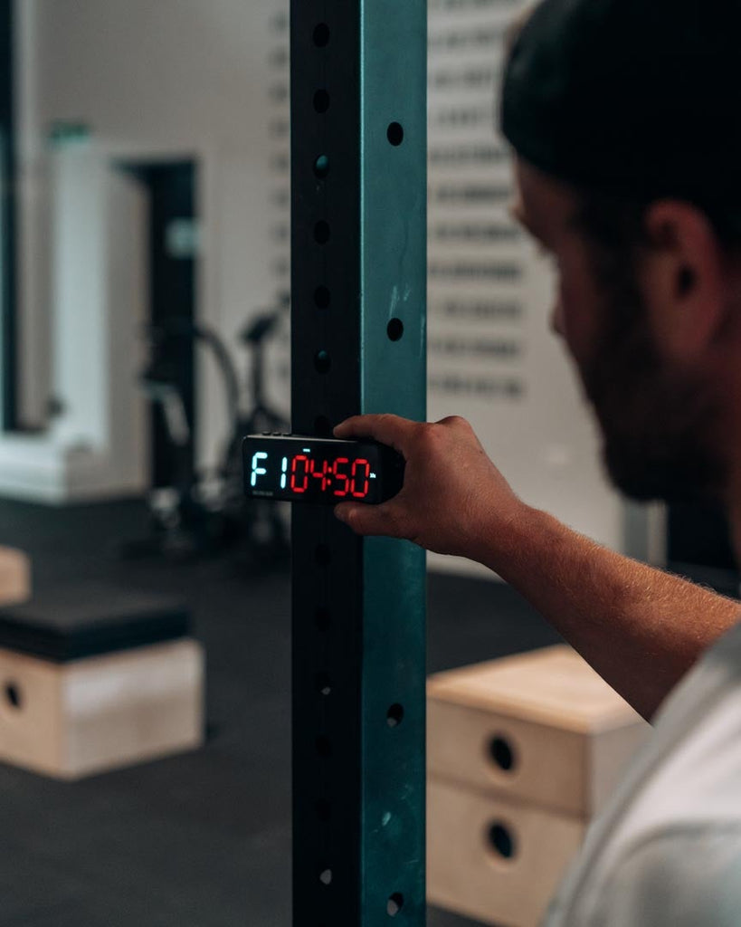 bulldog gear Magnetic gym timer stuck to rig